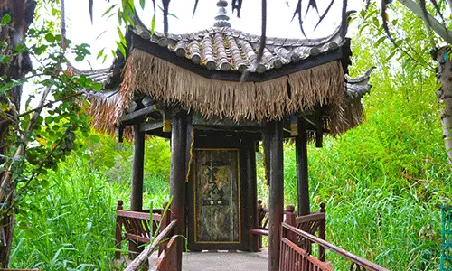 Naxi Dongba cultural symbols related to nature